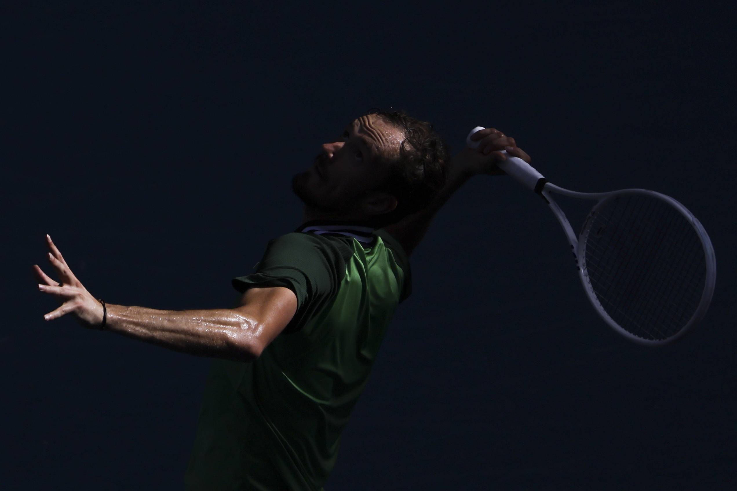 欧洲网球队险胜世界网球队，梅德韦杰夫打破历史纪录的简单介绍