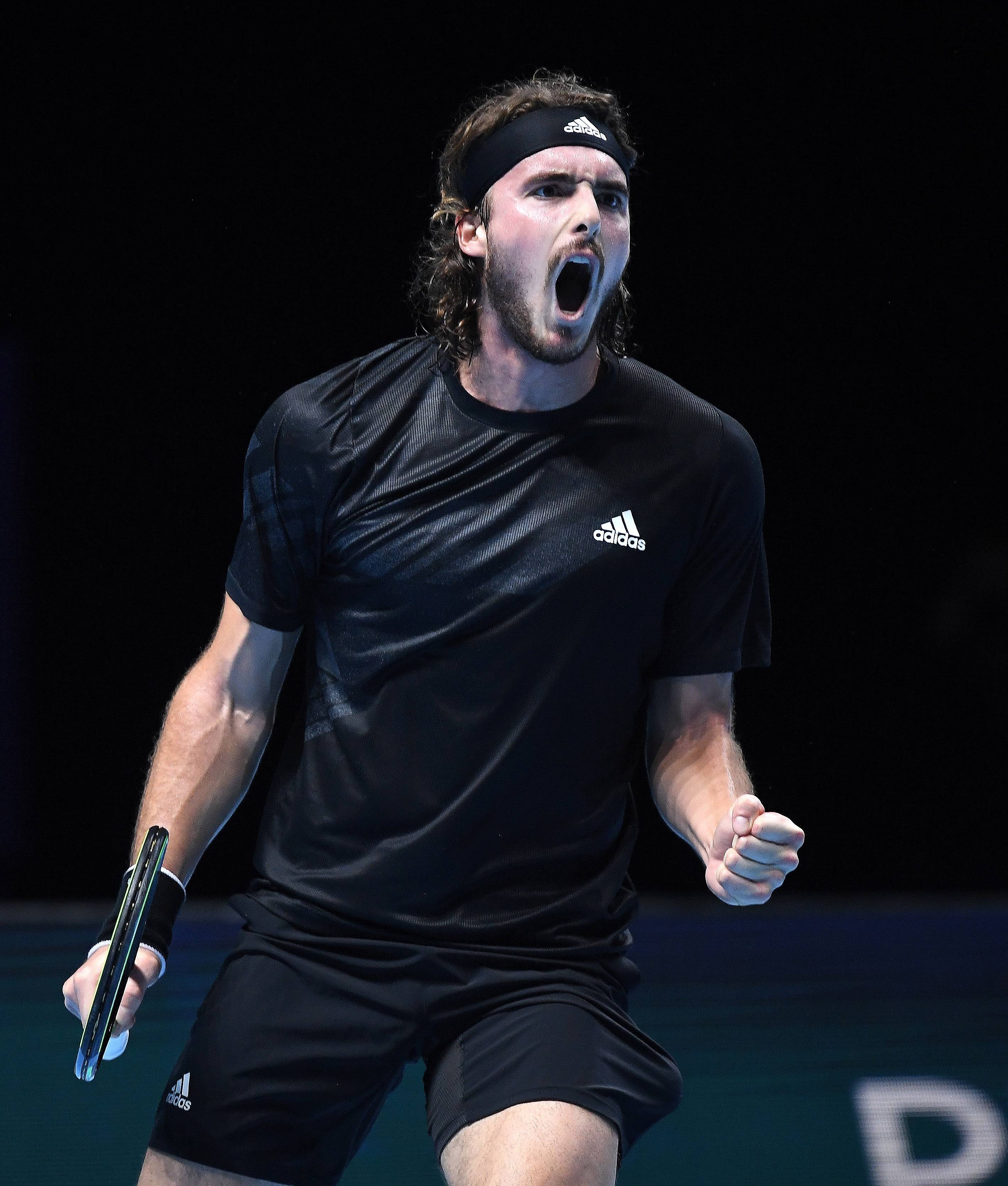 英国网球队险胜美国网球队，西西帕斯绝境逆转的简单介绍