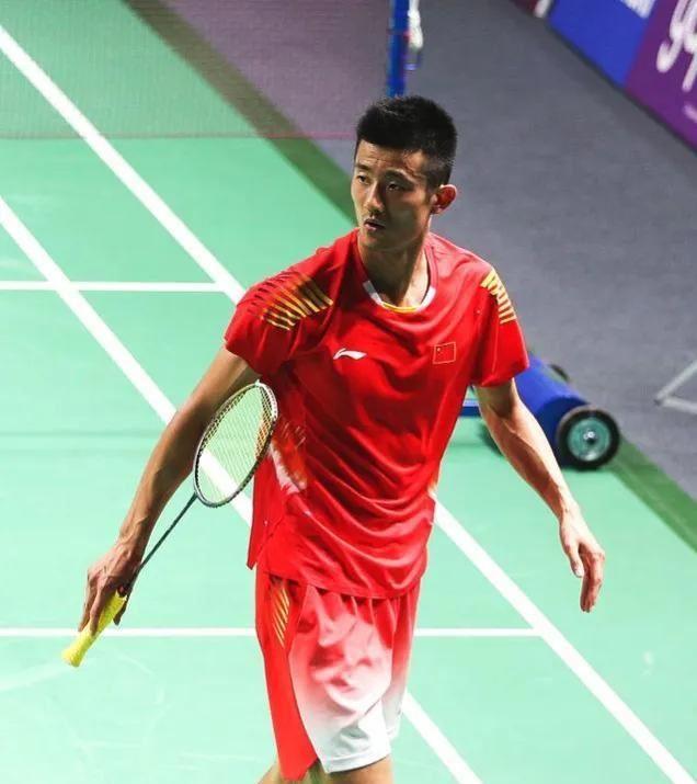 包含英格兰羽毛球队逆转泰国羽毛球队，谌龙完成帽子戏法的词条