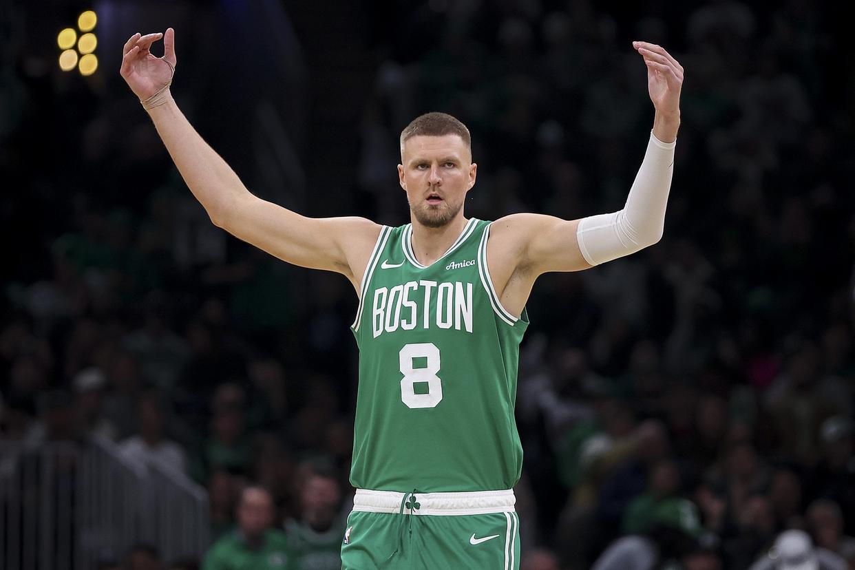 湖人B队横扫中国男篮，波尔津吉斯惊艳世界