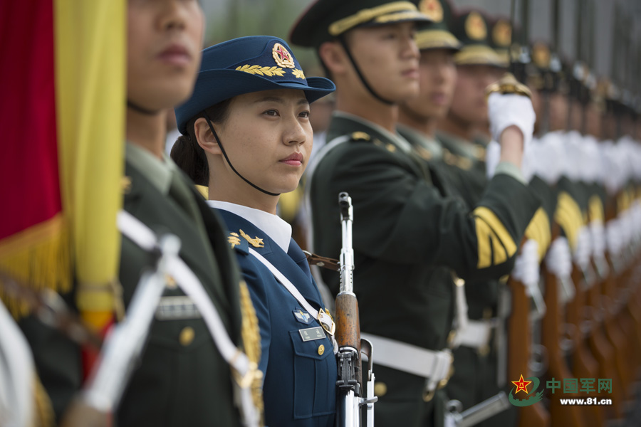 关于队员飒爽英姿，技压群雄，无人能挡的信息