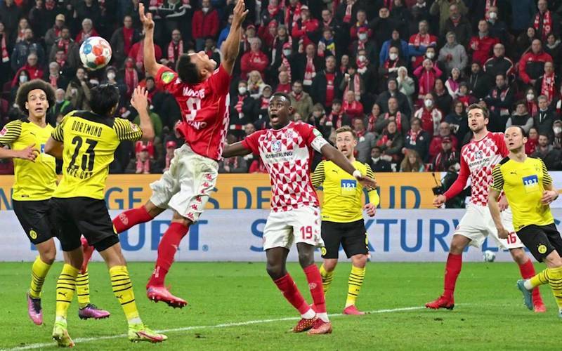 汉堡球队遭遇连败,德甲保级形势岌岌可危的简单介绍 汉堡球队遭遇连败,德甲保级形势岌岌可危的简单介绍