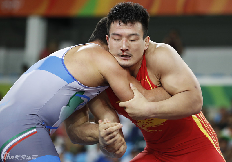 雄狮队在激烈对抗中夺得宝贵三分的简单介绍