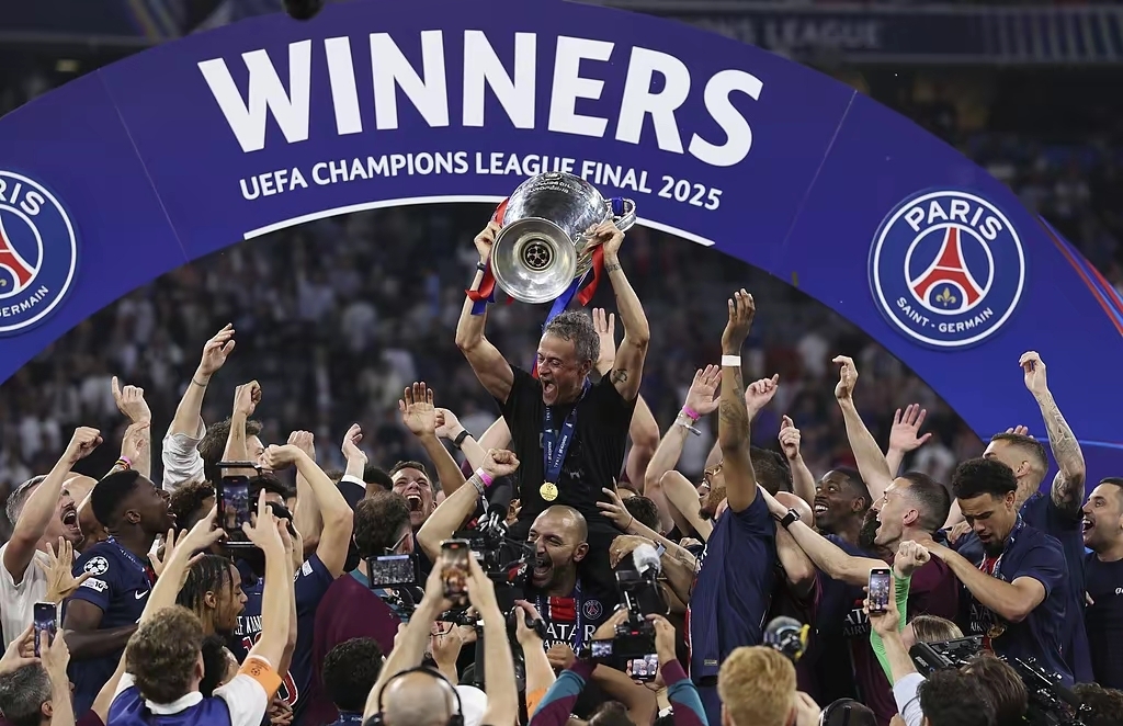 关于大巴黎轻松取胜！近次欧冠主场不败保持不败的信息