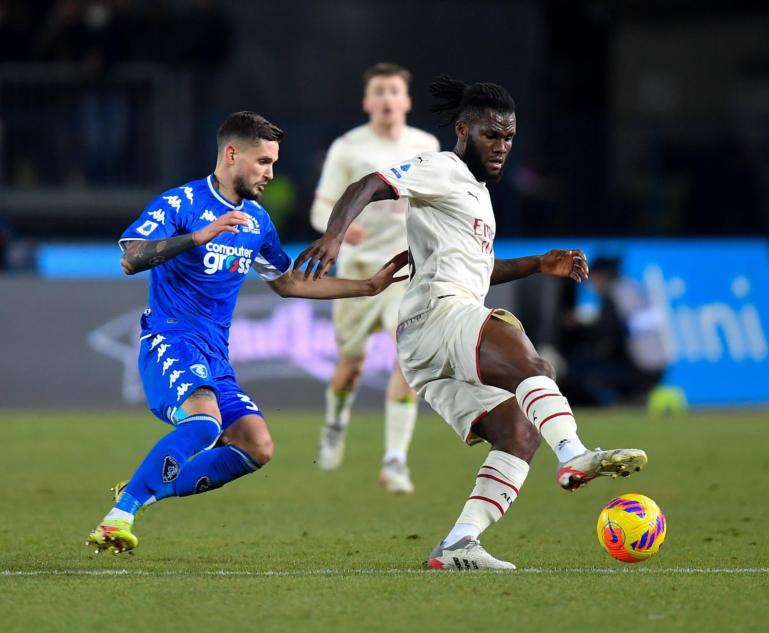 意甲球队在比赛中展现出色实力