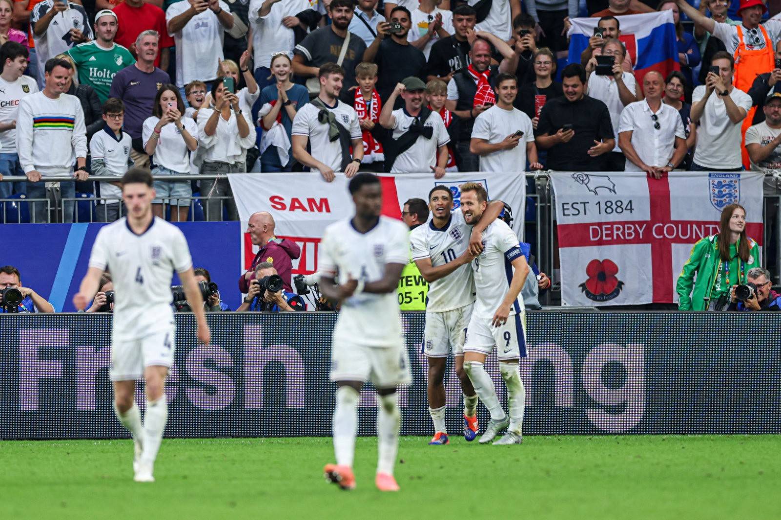 德国队惊险晋级欧洲杯，成功逆转乌克兰