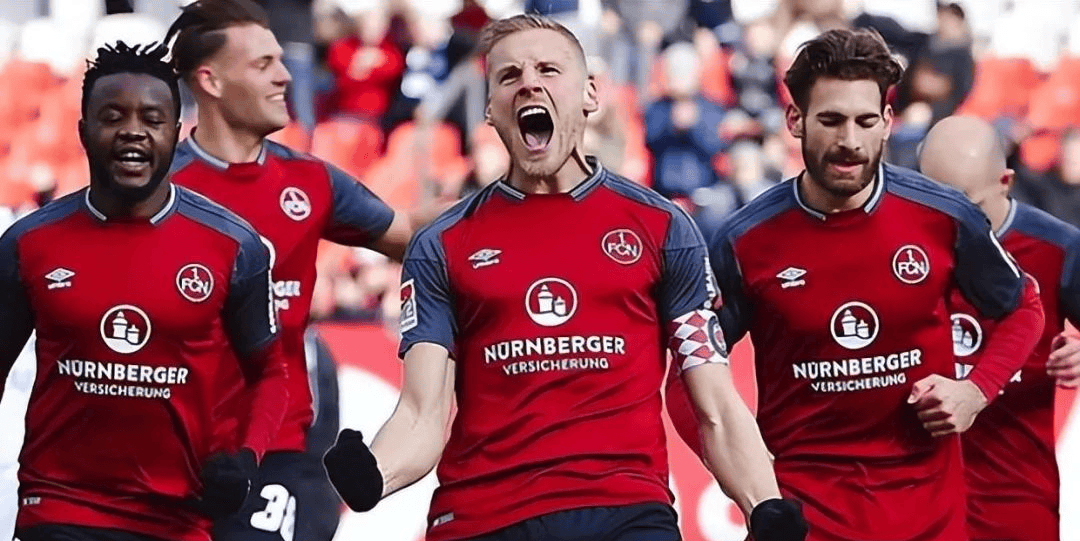 沙尔克04客场击败弗莱堡，士气大增的简单介绍