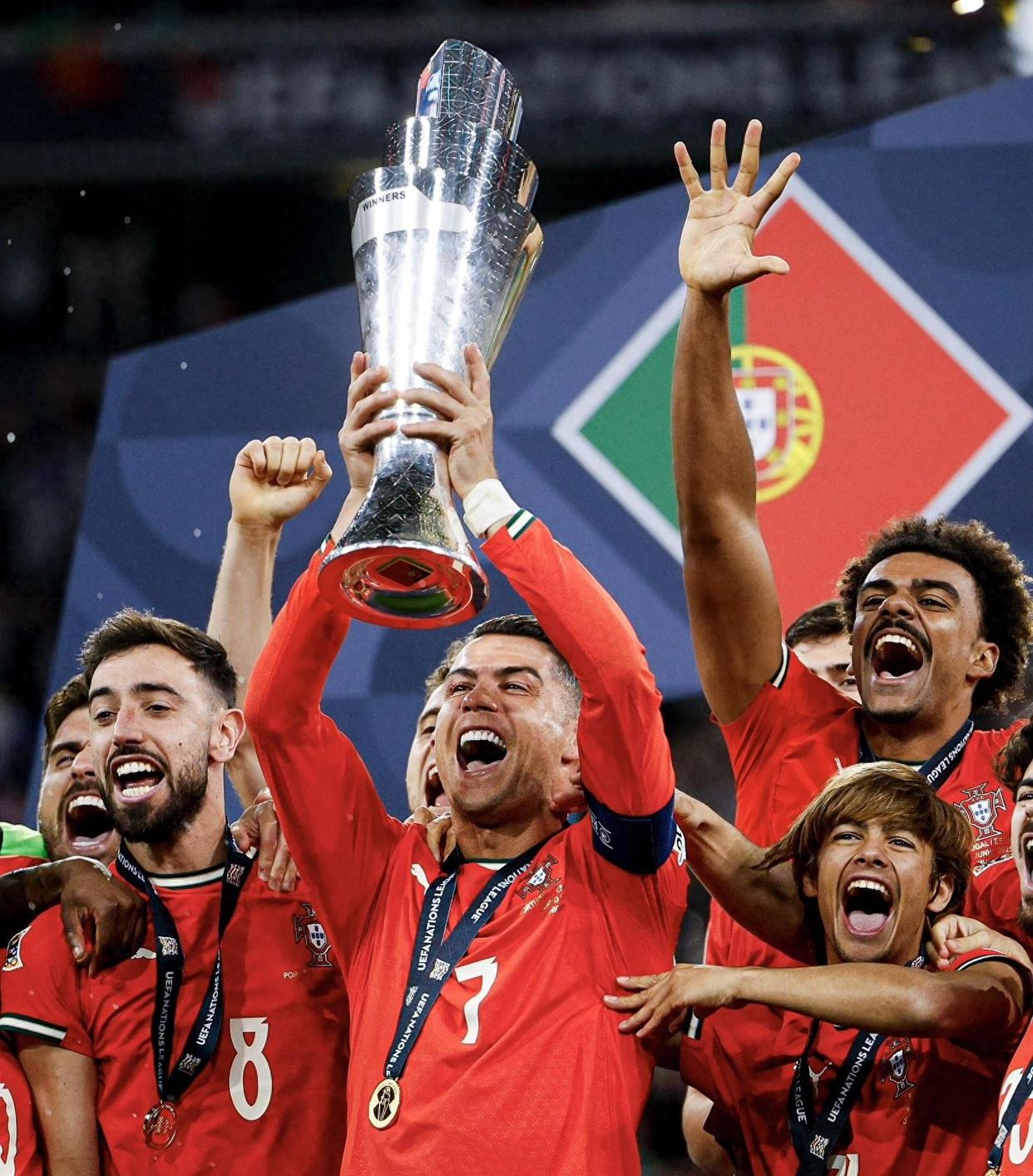 包含打造胜利，欧洲球队备战成绩斐然的词条