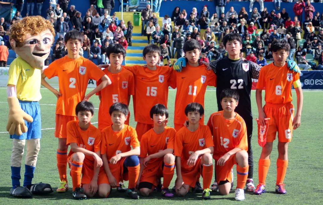 包含打造胜利，欧洲球队备战成绩斐然的词条