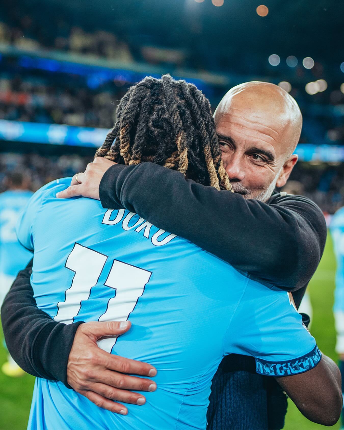 关于曼城后卫集体发威，形成坚固铁桶阵容的信息