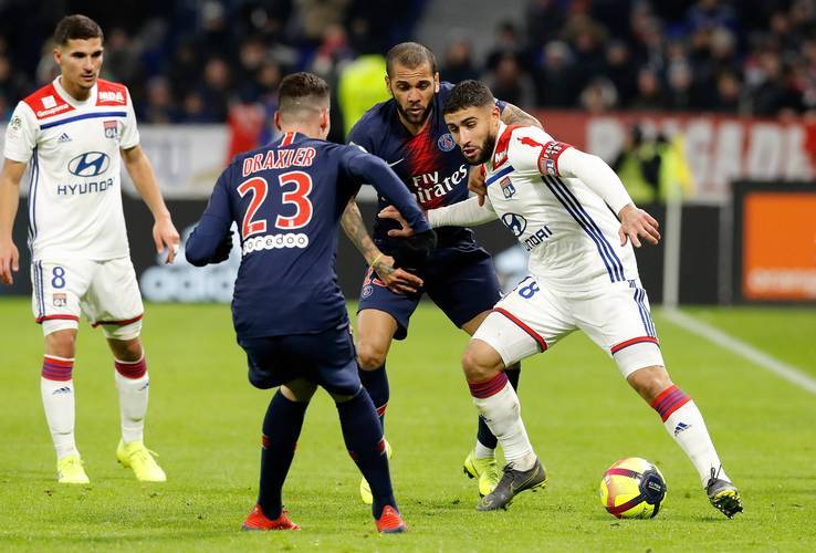 朗斯主场不敌马赛，遭受失败挑战