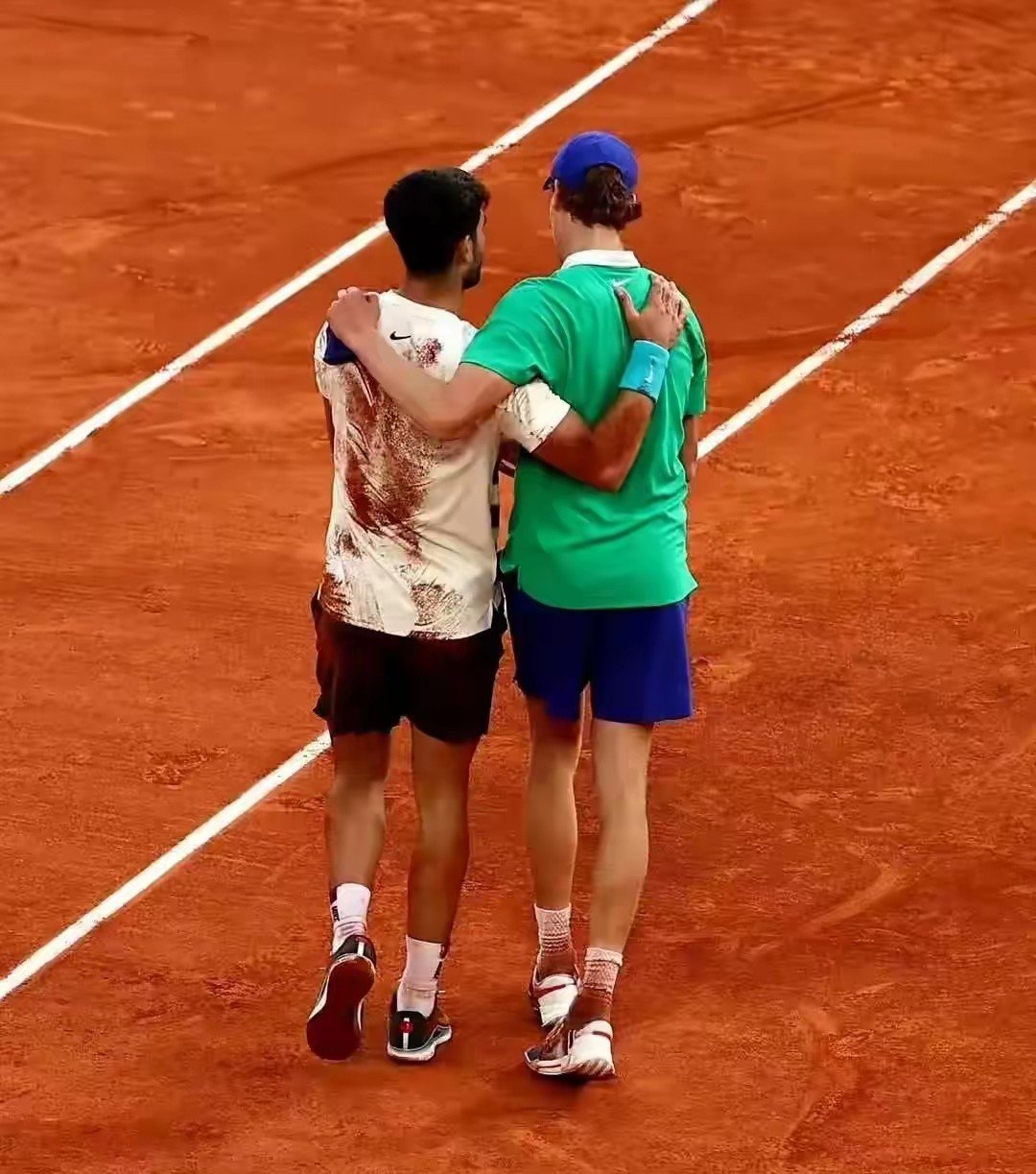 包含澳大利亚网球队绝杀美国网球队，瓦林卡统治全场的词条