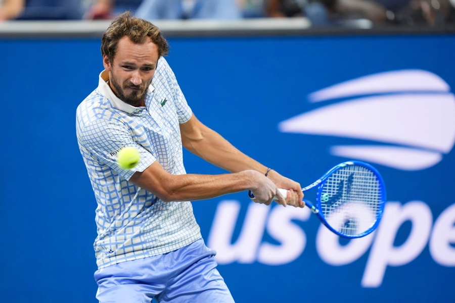 德国网球队逆转澳大利亚网球队，梅德韦杰夫高光表现的简单介绍