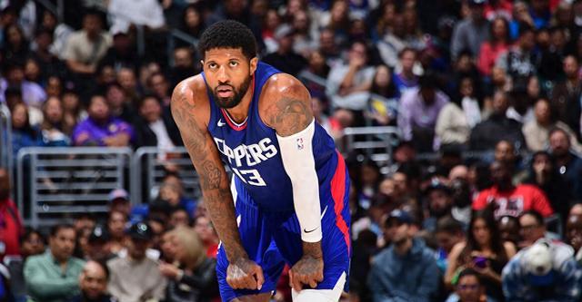 关于快船轻取上海队，乔治带队取胜的信息