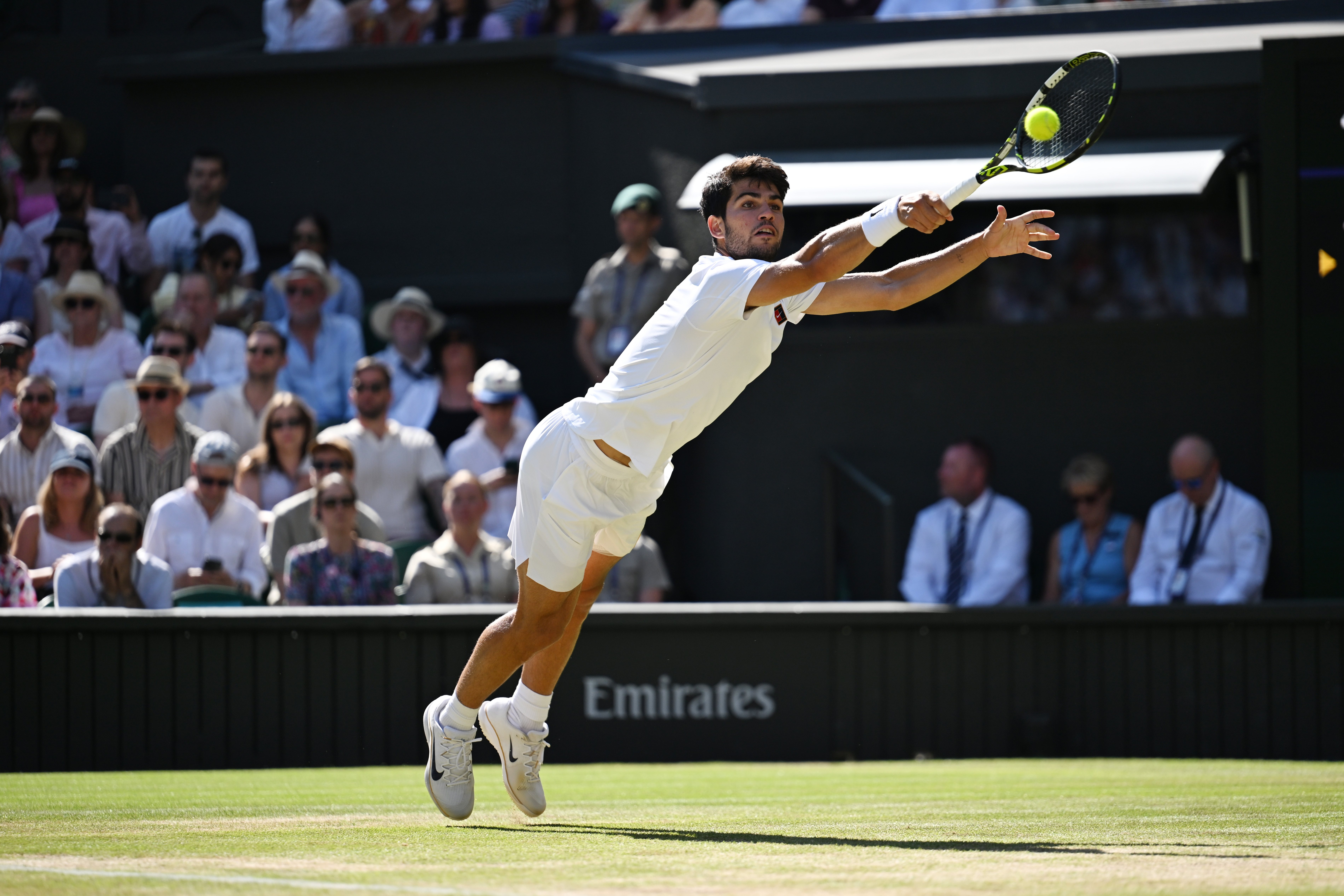 包含温网绝杀蒙特卡洛大师赛，阿尔卡拉斯惊艳四座的词条