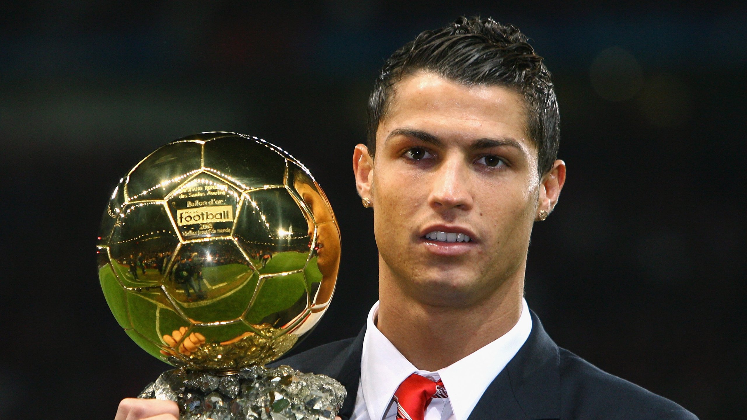 欧冠淘汰赛焦点战折射足球全球化，南非制霸伊朗背后的战略启示