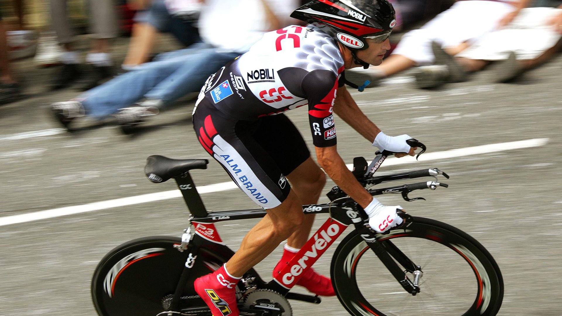 跨界狂想,当山西男篮冲垮篮网,英格拉姆在英超接管争冠战